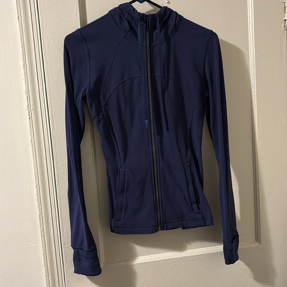 Luluemon Zip-Up (Navy Blue) **Beautiful Condition**